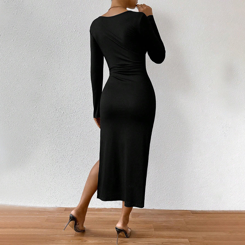 ModeGlanz Elegantes Langarmkleid mit Karree-Ausschnitt – Detail
