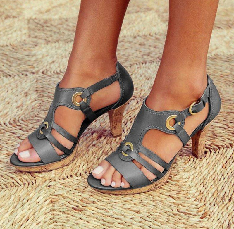 Elegante Sandalette mit hohem Absatz in Grau