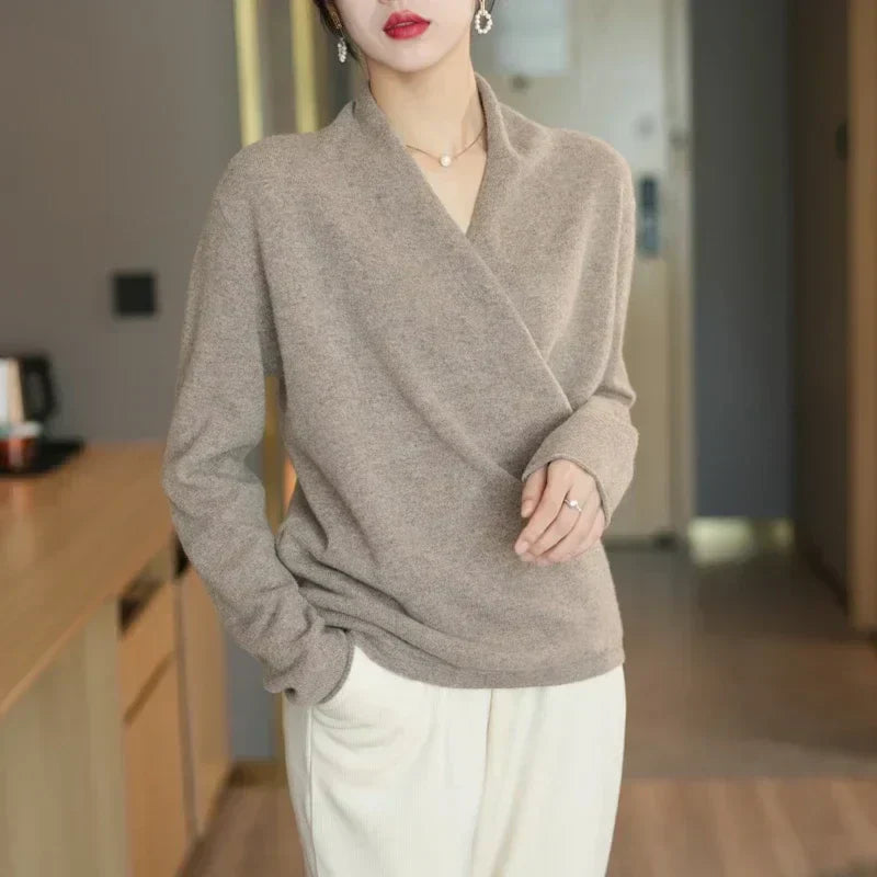 Eleganter Damen Wickelpullover mit V Ausschnitt | M&G