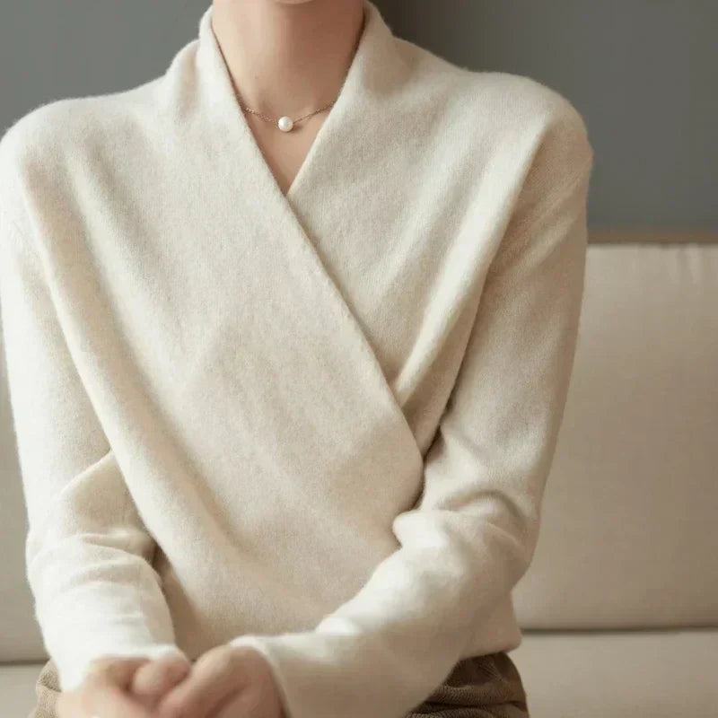 Eleganter Damen Wickelpullover mit V Ausschnitt | M&G